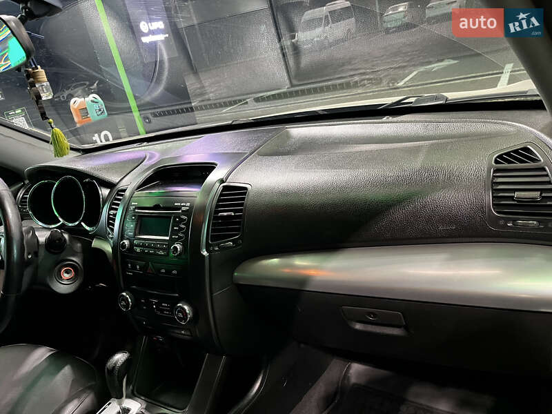 Позашляховик / Кросовер Kia Sorento 2012 в Одесі