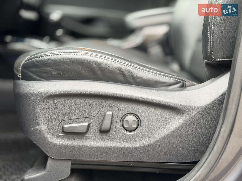 Позашляховик / Кросовер Kia Sorento 2015 в Луцьку