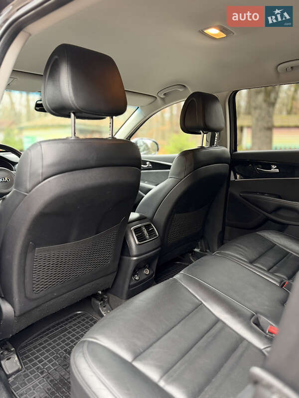 Позашляховик / Кросовер Kia Sorento 2015 в Луцьку
