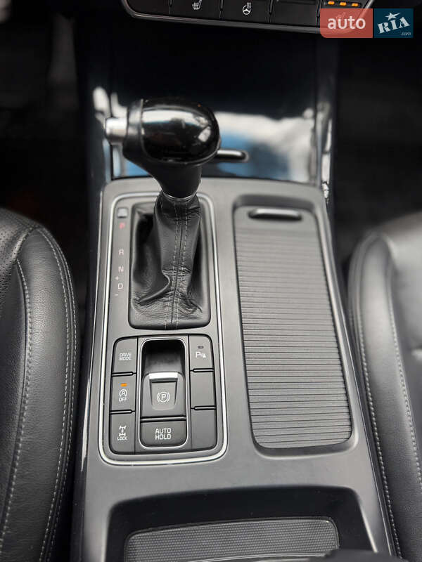 Позашляховик / Кросовер Kia Sorento 2015 в Луцьку