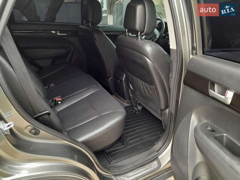 Позашляховик / Кросовер Kia Sorento 2012 в Полтаві