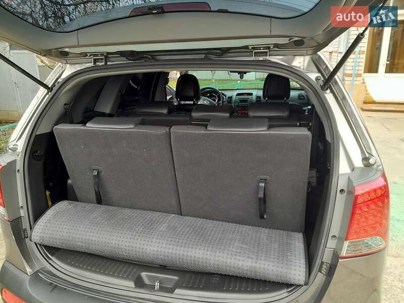 Позашляховик / Кросовер Kia Sorento 2012 в Полтаві