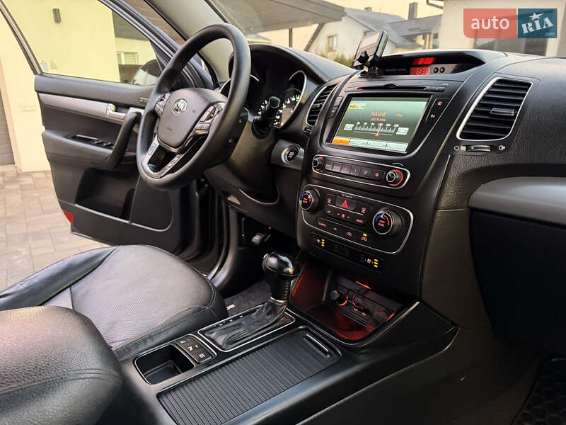Позашляховик / Кросовер Kia Sorento 2013 в Рівному