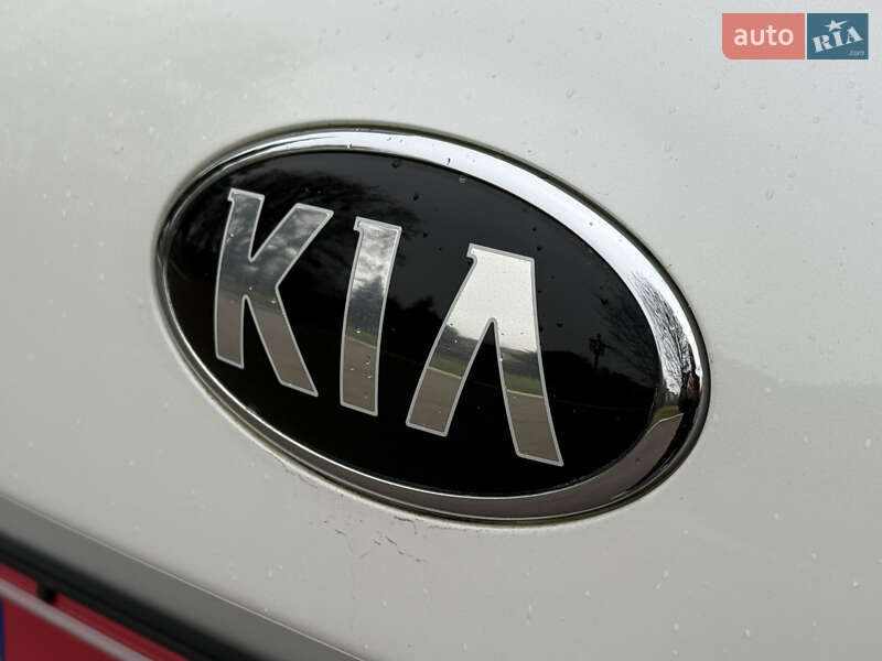 Внедорожник / Кроссовер Kia Sorento 2015 в Ровно