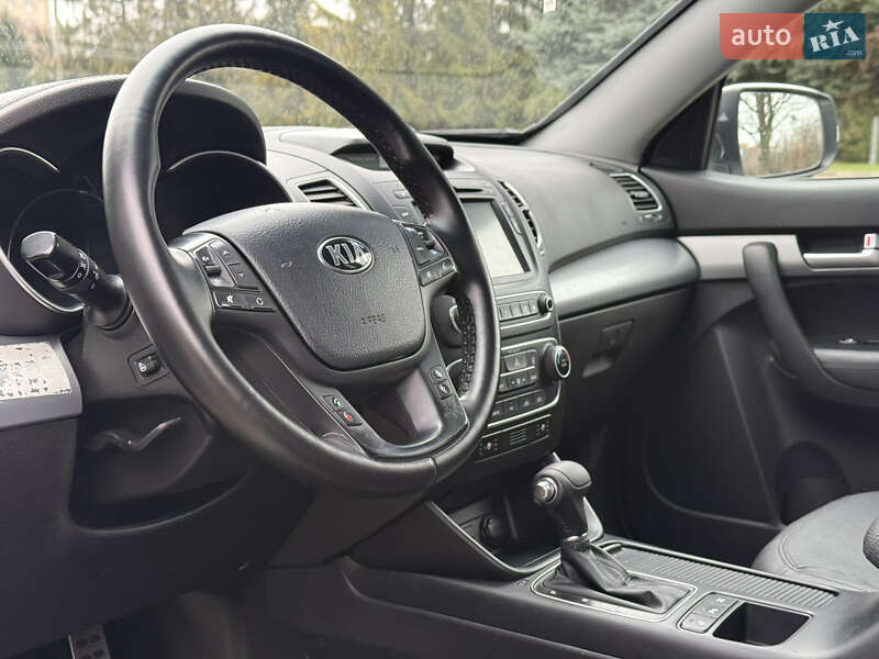 Внедорожник / Кроссовер Kia Sorento 2015 в Ровно
