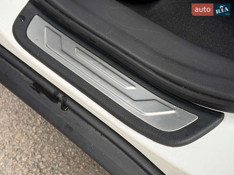 Внедорожник / Кроссовер Kia Sorento 2015 в Ровно