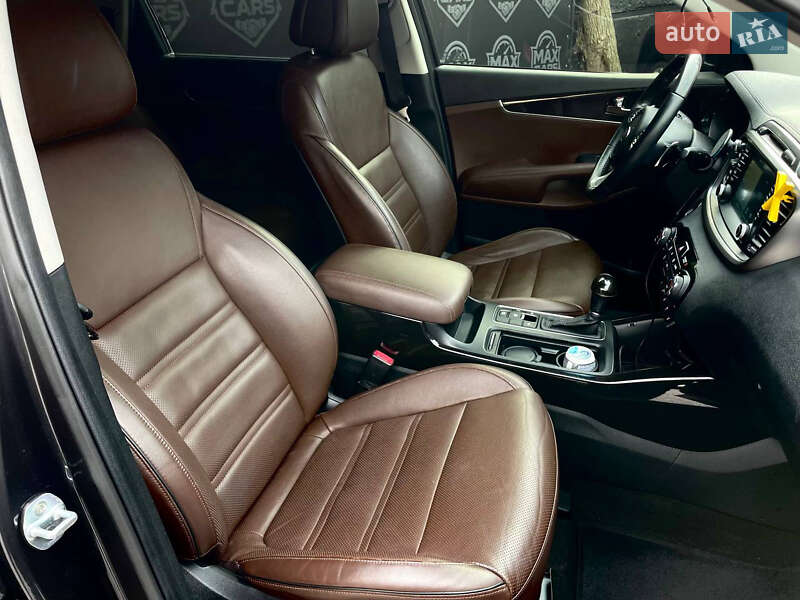Позашляховик / Кросовер Kia Sorento 2016 в Києві
