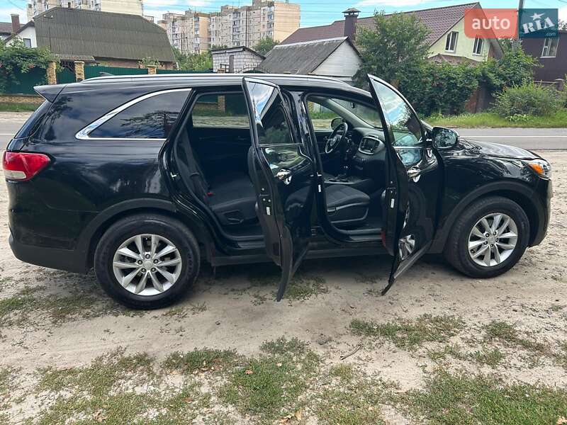 Внедорожник / Кроссовер Kia Sorento 2017 в Киеве