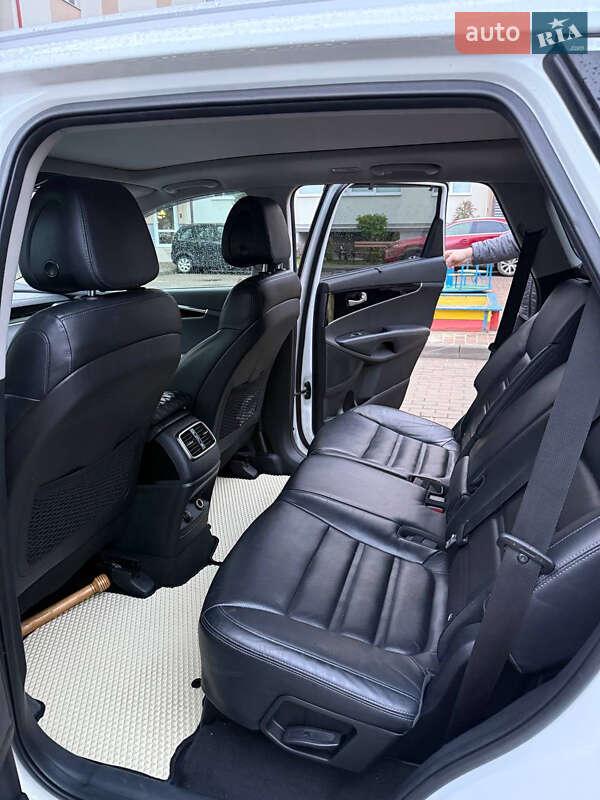 Внедорожник / Кроссовер Kia Sorento 2016 в Ужгороде
