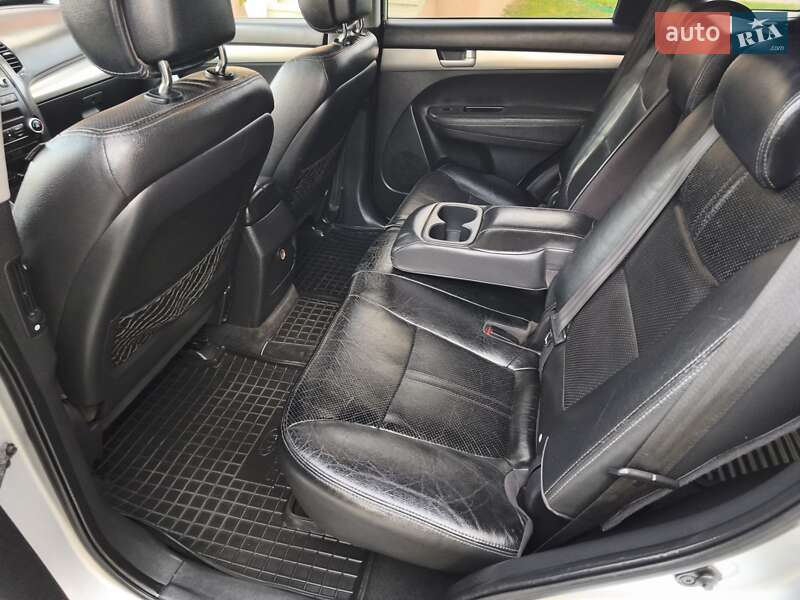 Позашляховик / Кросовер Kia Sorento 2010 в Коломиї