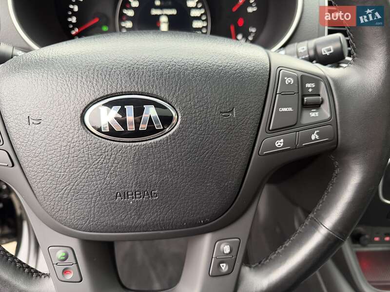 Позашляховик / Кросовер Kia Sorento 2014 в Луцьку