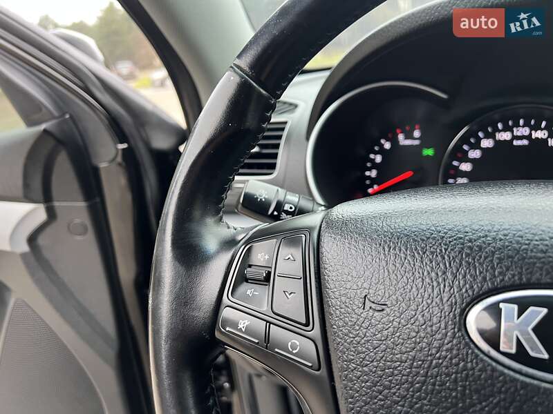 Внедорожник / Кроссовер Kia Sorento 2014 в Радивилове