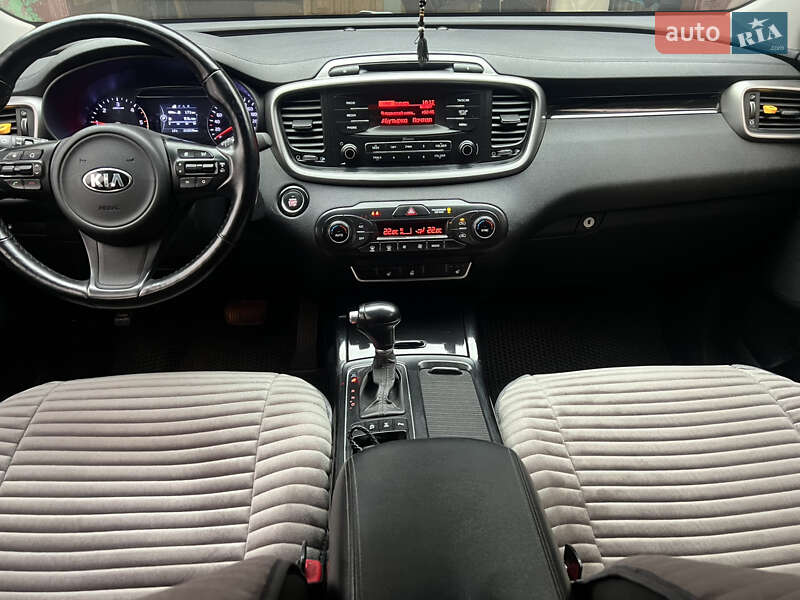 Внедорожник / Кроссовер Kia Sorento 2015 в Гайсине