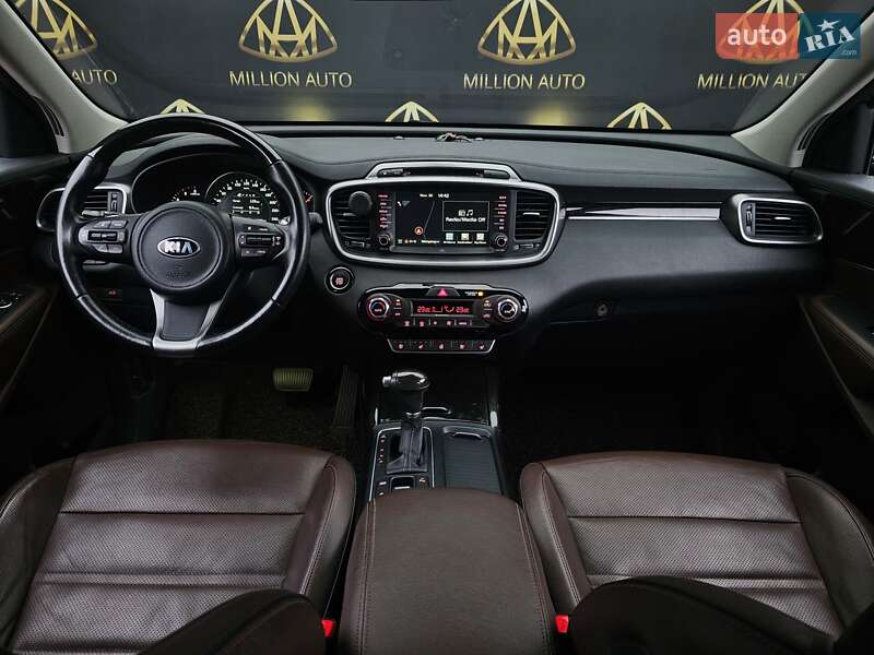 Внедорожник / Кроссовер Kia Sorento 2016 в Киеве