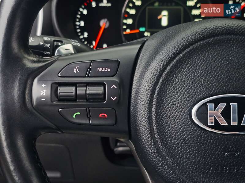 Внедорожник / Кроссовер Kia Sorento 2016 в Киеве