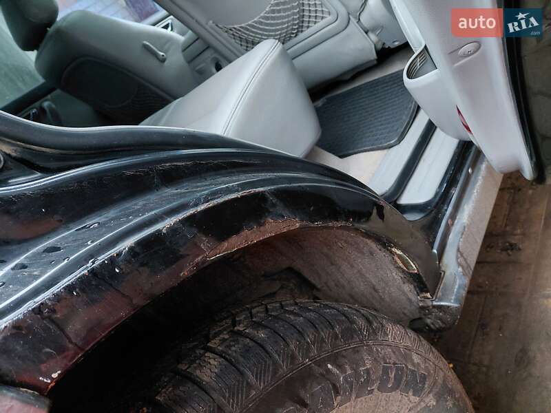 Позашляховик / Кросовер Kia Sorento 2005 в Охтирці