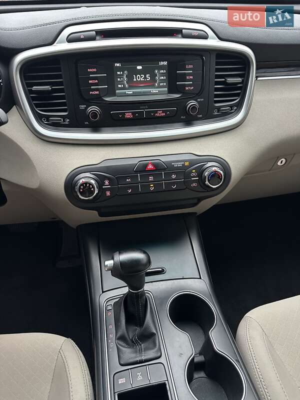 Позашляховик / Кросовер Kia Sorento 2017 в Києві фото 32 Позашляховик / Кросовер Kia Sorento 2017 в Києві