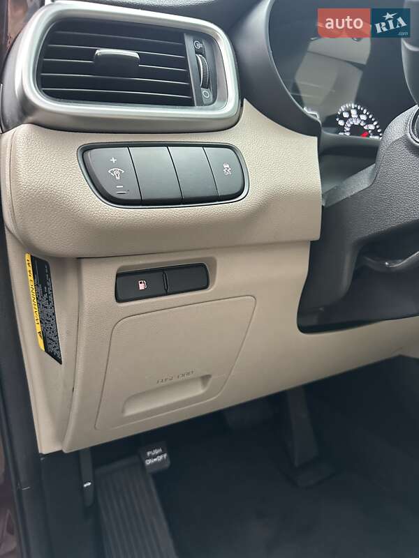 Позашляховик / Кросовер Kia Sorento 2017 в Києві фото 33 Позашляховик / Кросовер Kia Sorento 2017 в Києві