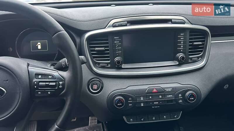 Позашляховик / Кросовер Kia Sorento 2015 в Дубні фото 17 Позашляховик / Кросовер Kia Sorento 2015 в Дубні