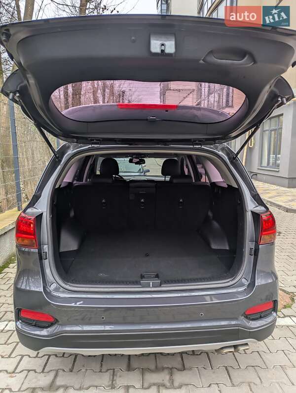 Внедорожник / Кроссовер Kia Sorento 2017 в Тернополе