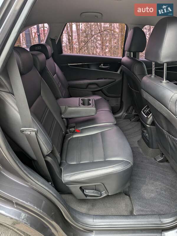 Внедорожник / Кроссовер Kia Sorento 2017 в Тернополе