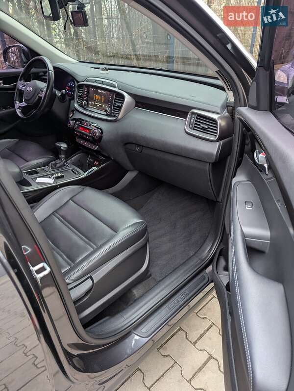 Внедорожник / Кроссовер Kia Sorento 2017 в Тернополе