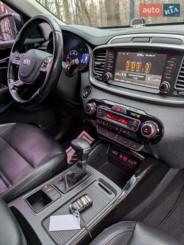 Внедорожник / Кроссовер Kia Sorento 2017 в Тернополе