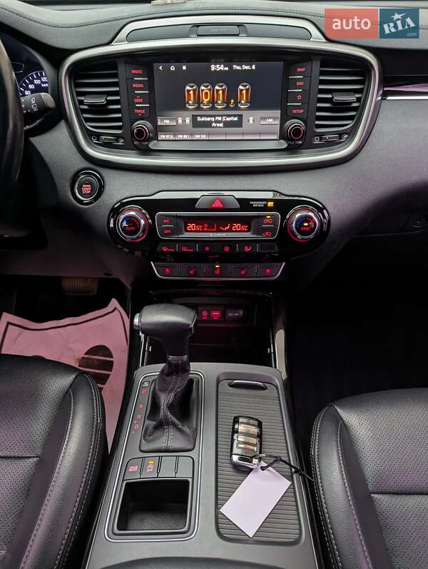 Внедорожник / Кроссовер Kia Sorento 2017 в Тернополе