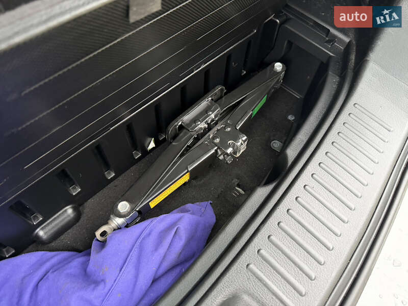 Внедорожник / Кроссовер Kia Sorento 2014 в Дубно фото 41 Внедорожник / Кроссовер Kia Sorento 2014 в Дубно