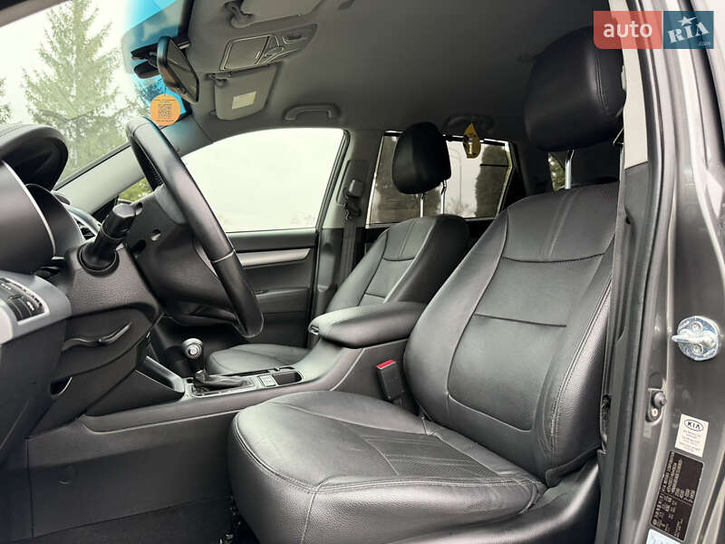 Внедорожник / Кроссовер Kia Sorento 2014 в Дубно фото 53 Внедорожник / Кроссовер Kia Sorento 2014 в Дубно