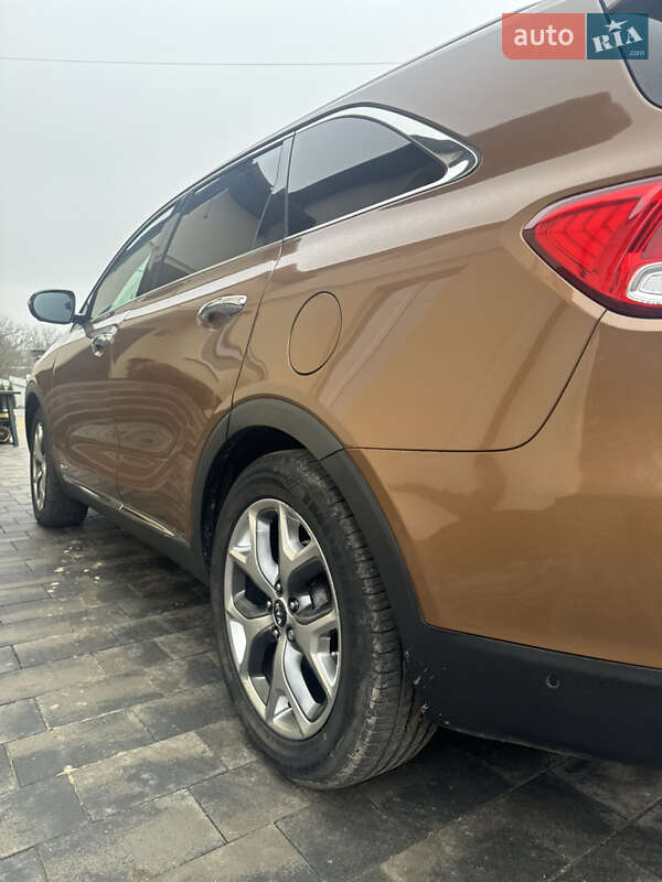 Позашляховик / Кросовер Kia Sorento 2015 в Рівному