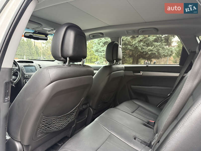 Внедорожник / Кроссовер Kia Sorento 2015 в Ровно фото 40 Внедорожник / Кроссовер Kia Sorento 2015 в Ровно