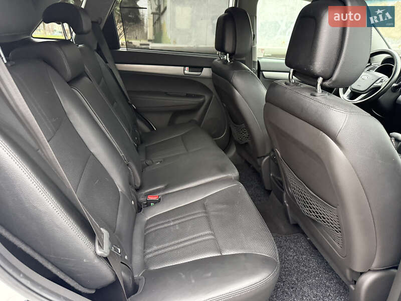 Внедорожник / Кроссовер Kia Sorento 2015 в Ровно фото 50 Внедорожник / Кроссовер Kia Sorento 2015 в Ровно