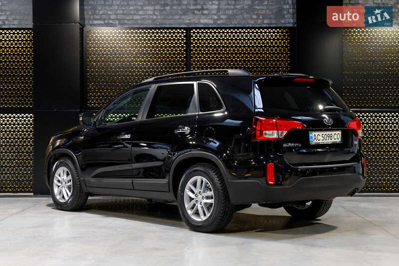Позашляховик / Кросовер Kia Sorento 2013 в Луцьку