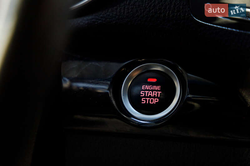 Позашляховик / Кросовер Kia Sorento 2013 в Луцьку