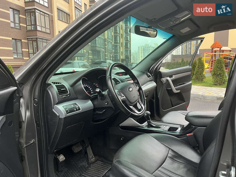 Позашляховик / Кросовер Kia Sorento 2013 в Чернігові