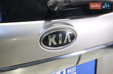 Позашляховик / Кросовер Kia Sorento 2012 в Луцьку