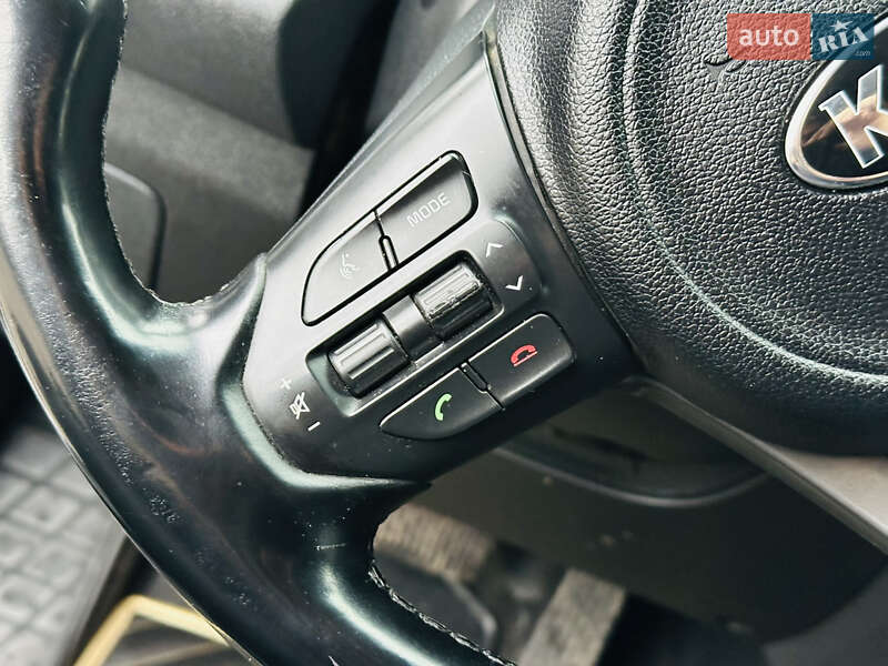 Позашляховик / Кросовер Kia Sorento 2015 в Харкові фото 29 Позашляховик / Кросовер Kia Sorento 2015 в Харкові