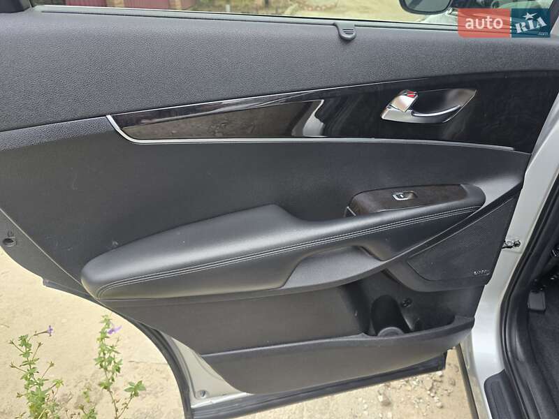 Внедорожник / Кроссовер Kia Sorento 2015 в Запорожье