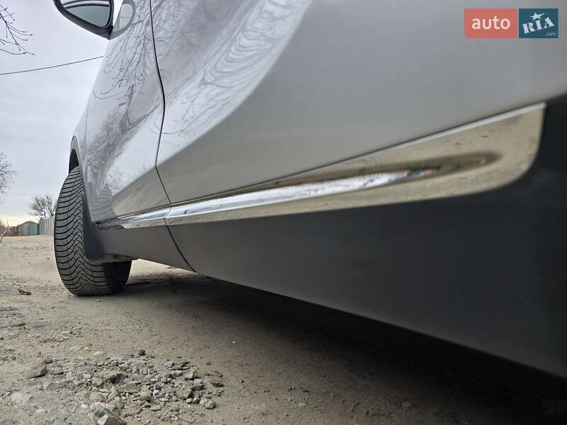 Внедорожник / Кроссовер Kia Sorento 2015 в Запорожье