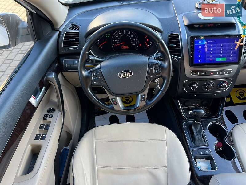 Позашляховик / Кросовер Kia Sorento 2014 в Івано-Франківську