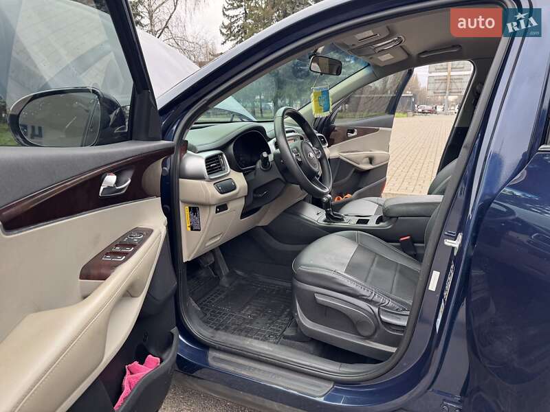 Внедорожник / Кроссовер Kia Sorento 2017 в Кривом Роге