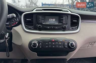 Позашляховик / Кросовер Kia Sorento 2017 в Кривому Розі