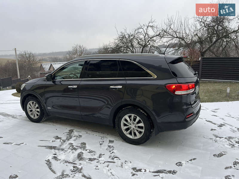 Позашляховик / Кросовер Kia Sorento 2016 в Львові