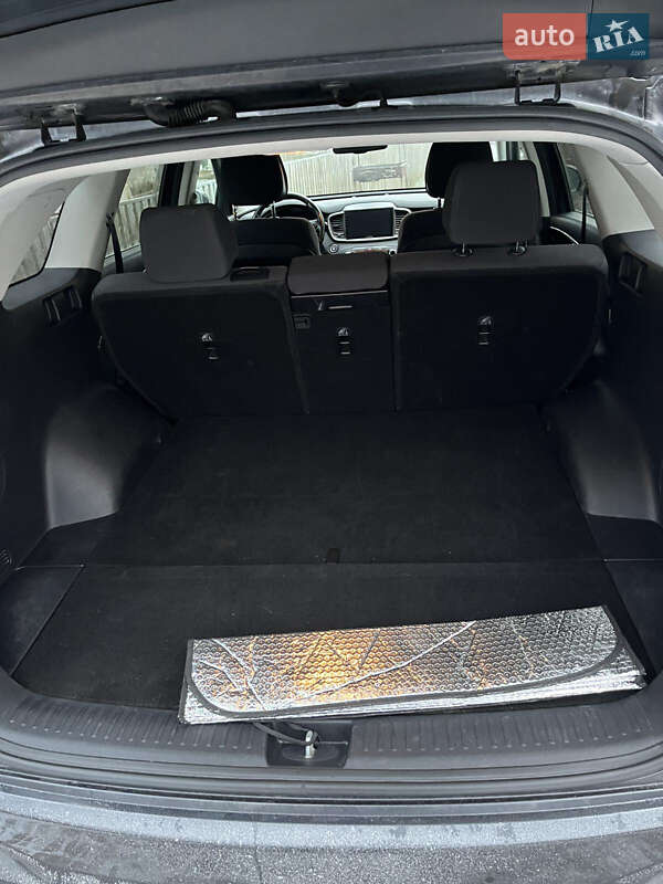 Позашляховик / Кросовер Kia Sorento 2016 в Львові