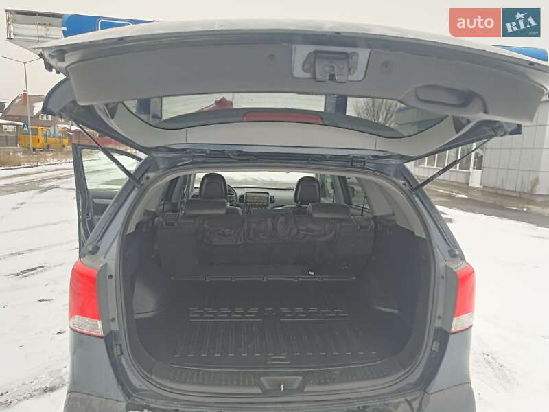 Внедорожник / Кроссовер Kia Sorento 2009 в Нетешине