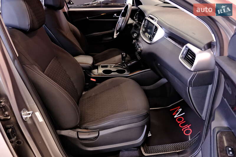 Позашляховик / Кросовер Kia Sorento 2017 в Одесі фото 41 Позашляховик / Кросовер Kia Sorento 2017 в Одесі