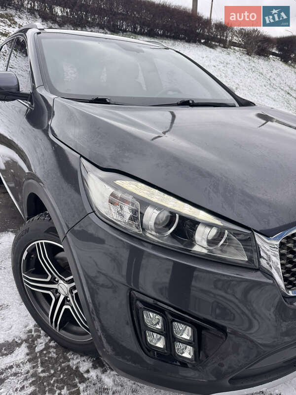Позашляховик / Кросовер Kia Sorento 2016 в Луцьку