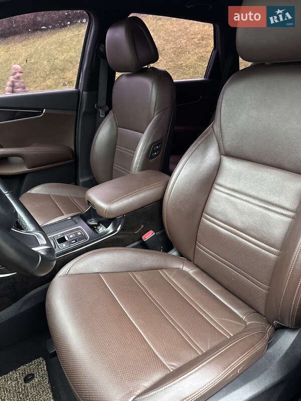 Позашляховик / Кросовер Kia Sorento 2016 в Луцьку