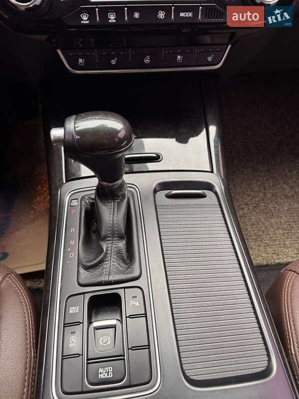 Позашляховик / Кросовер Kia Sorento 2016 в Луцьку